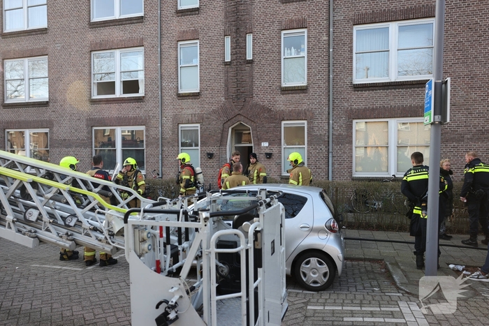 Brand in portiekwoning leidt tot snelle evacuatie