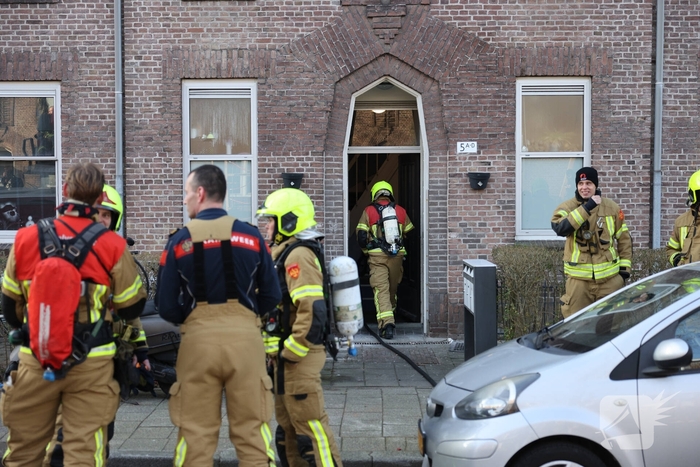 Brand in portiekwoning leidt tot snelle evacuatie