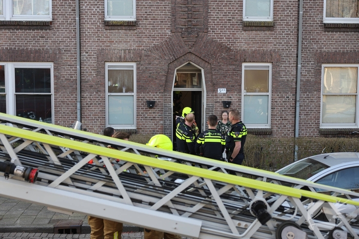 Brand in portiekwoning leidt tot snelle evacuatie