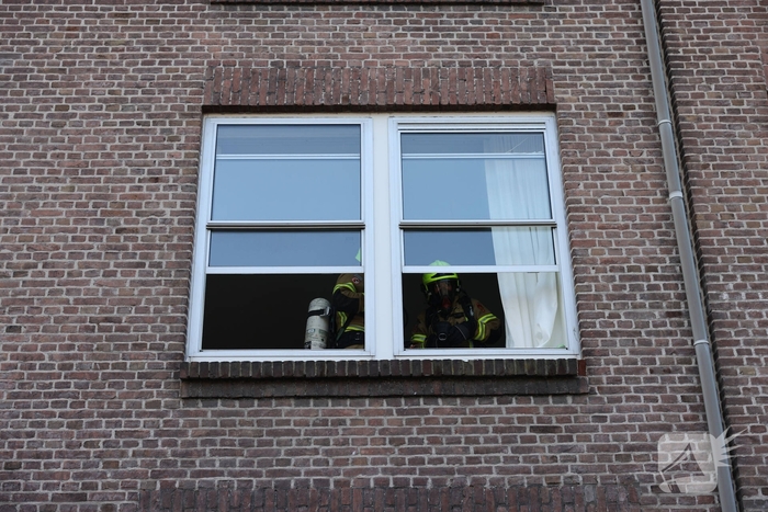 Brand in portiekwoning leidt tot snelle evacuatie