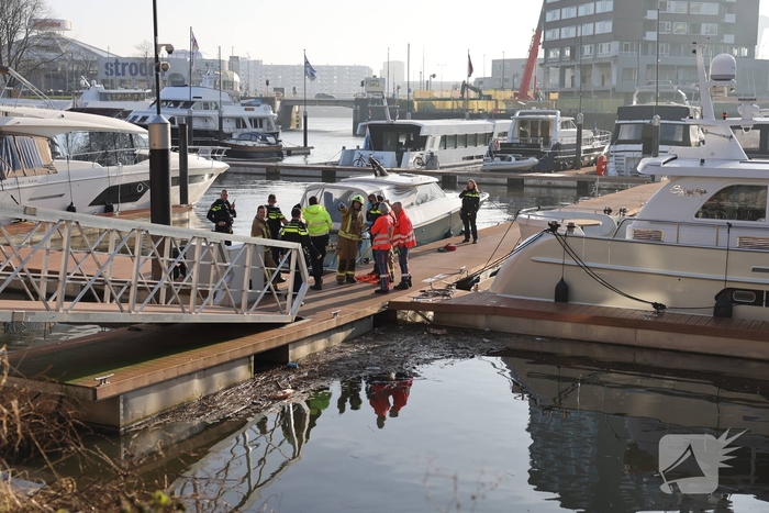 Overleden persoon aangetroffen in water