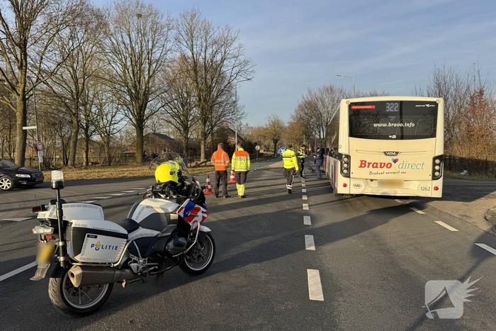 Fietser ernstig gewond bij aanrijding met lijnbus