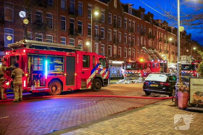 Grote brandweer inzet bij dakbrand