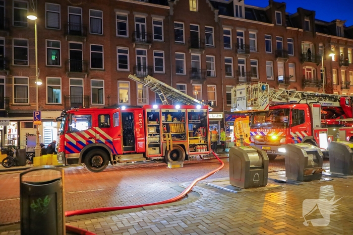 Grote brandweer inzet bij dakbrand