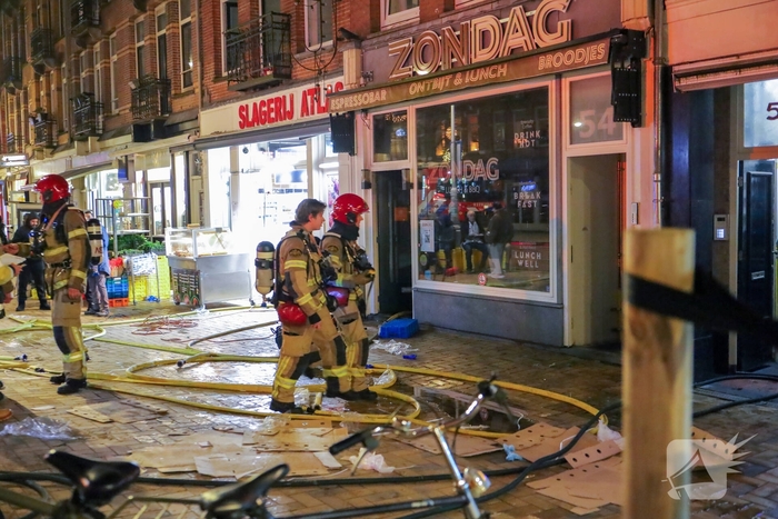 Grote brandweer inzet bij dakbrand