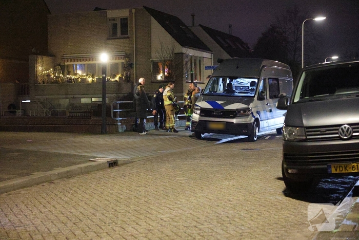 Cobra's en benzine aangetroffen in woning