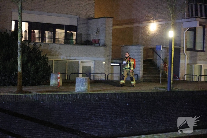 Cobra's en benzine aangetroffen in woning