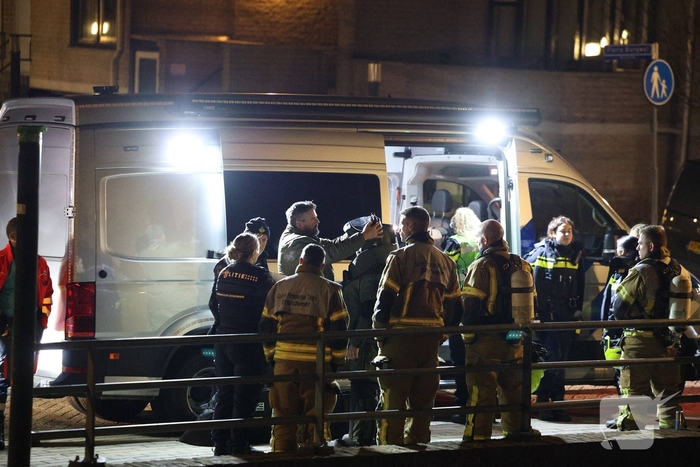 Cobra's en benzine aangetroffen in woning