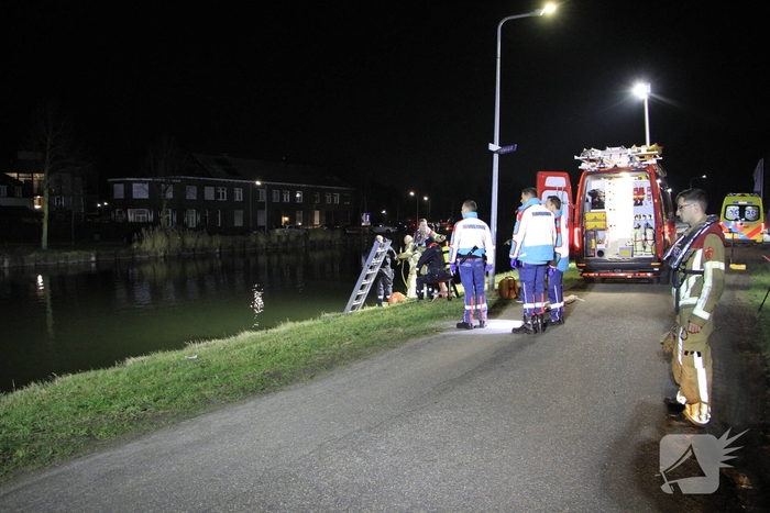 Persoon uit het water gehaald na melding