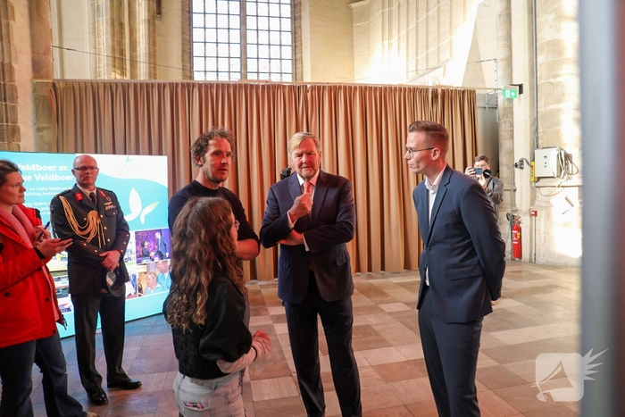 Koning bij viering 25 000ste wens Stichting Ambulance Wens