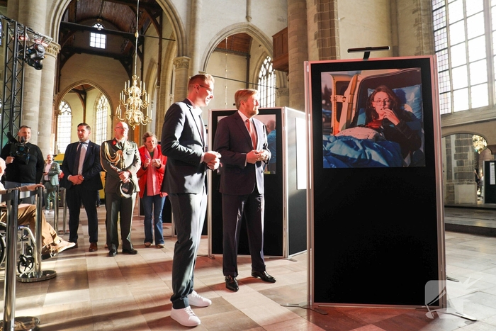 Koning bij viering 25 000ste wens Stichting Ambulance Wens