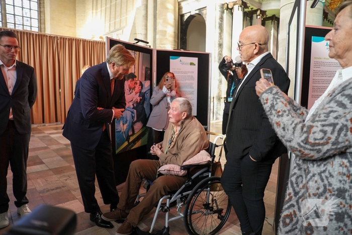 Koning bij viering 25 000ste wens Stichting Ambulance Wens