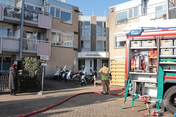 Woningbrand leidt tot ontruiming verzorgingshuis