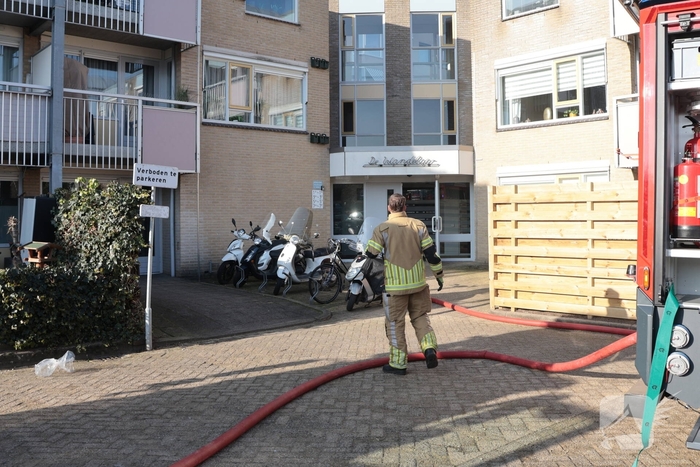 Woningbrand leidt tot ontruiming verzorgingshuis