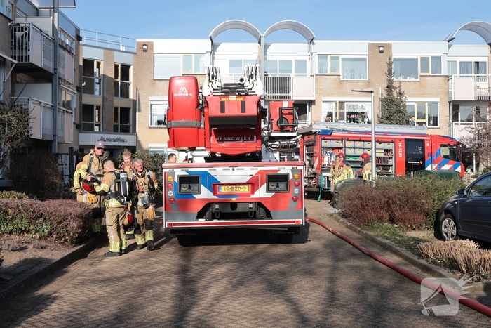 Woningbrand leidt tot ontruiming verzorgingshuis