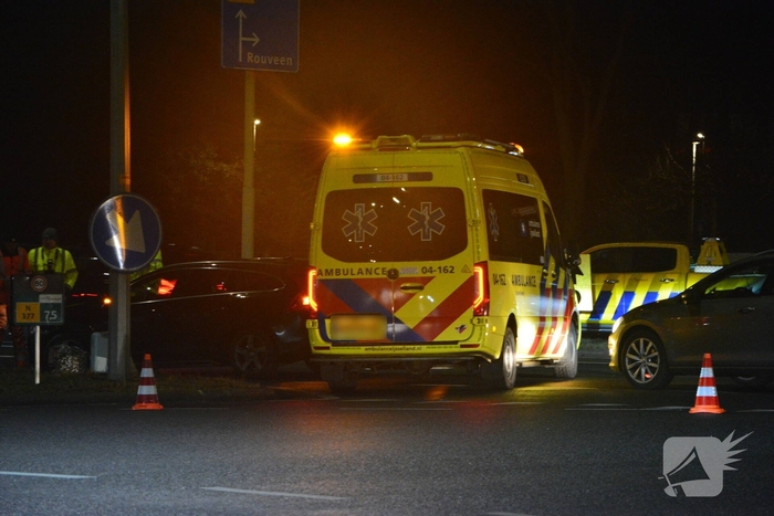 Ongeval tussen twee voertuigen bij wegrestaurant