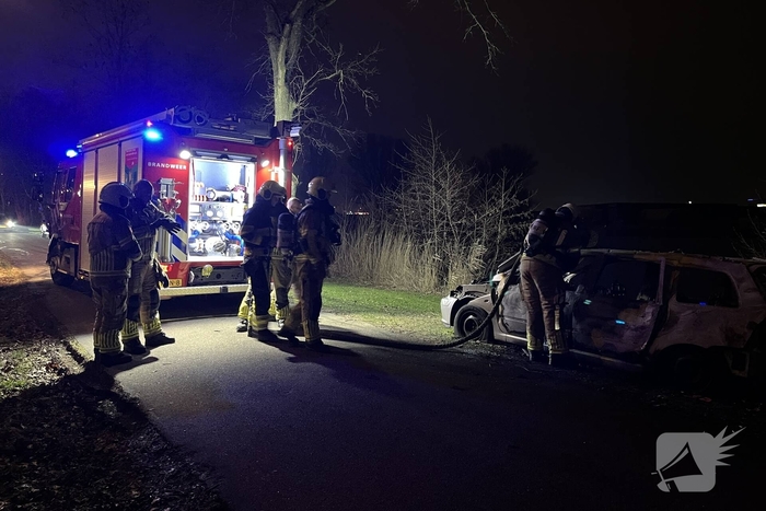 Auto opnieuw in brand gestoken