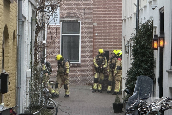Brand ontstaan door gaslekkage; meerdere deuren geforceerd