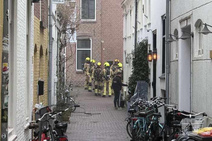 Brand ontstaan door gaslekkage; meerdere deuren geforceerd