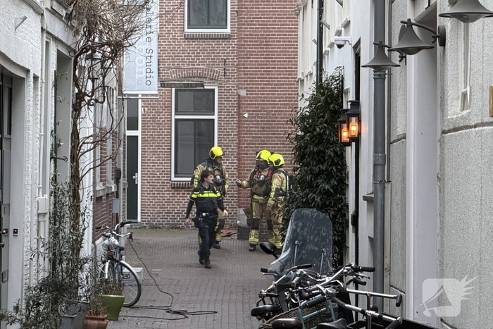 Brand ontstaan door gaslekkage; meerdere deuren geforceerd