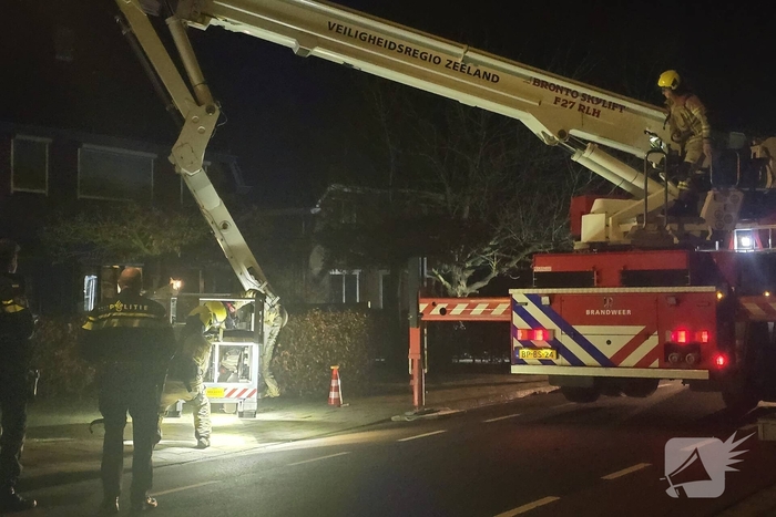 Brand in schoorsteen van woning