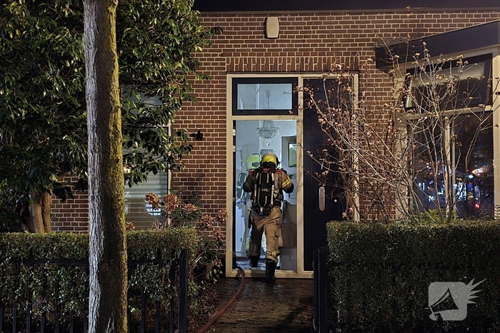 Rookontwikkeling bij nachtelijke woningbrand