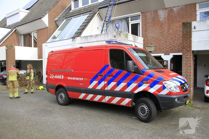 Brandweer meet hoge concentraties koolmonoxide