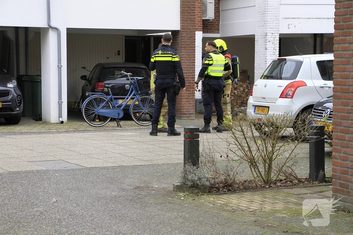 Brandweer meet hoge concentraties koolmonoxide