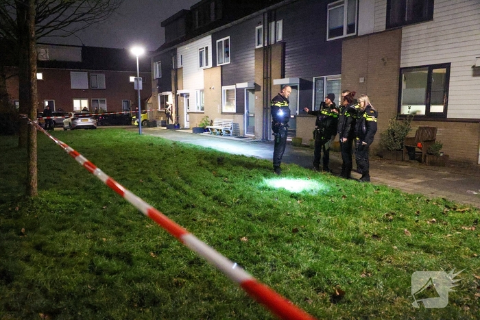 Voertuig rijdt opzettelijk mensen aan