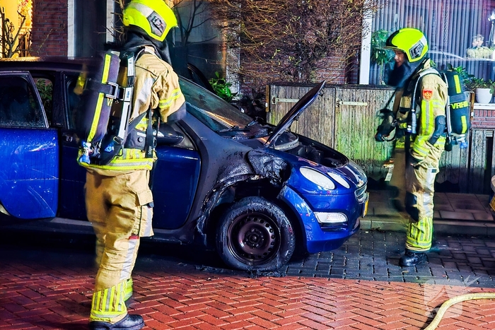 Brand in auto veroorzaakt alarm