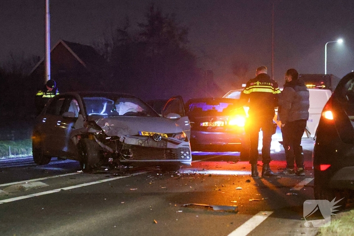 Twee bestuurders gewond bij aanrijding
