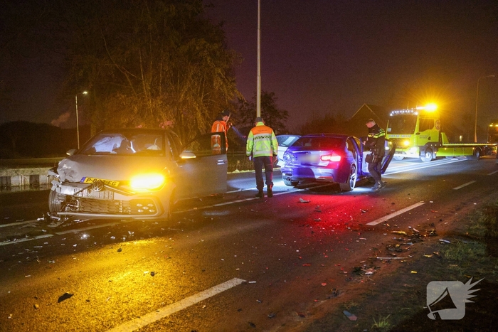 Twee bestuurders gewond bij aanrijding