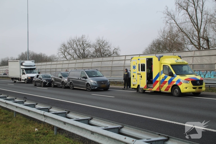 Kettingbotsing veroorzaakt flinke file op A15