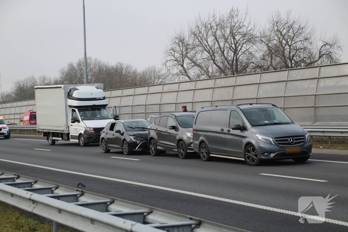 Kettingbotsing veroorzaakt flinke file op A15