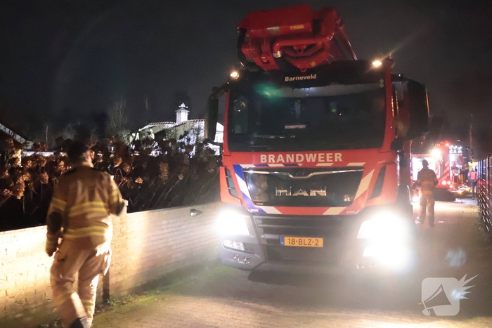 Brand in schoorsteen van villa