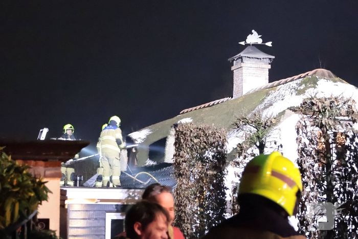 Brand in schoorsteen van villa