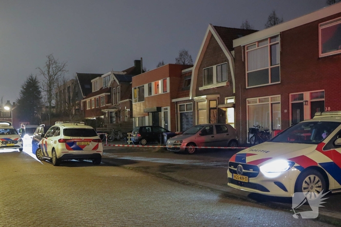 Explosie verwoest voordeur woning