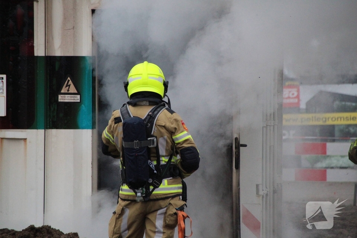 Honderden huishoudens zonder stroom door gebouwbrand