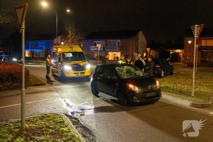 Dronken man geschept door auto