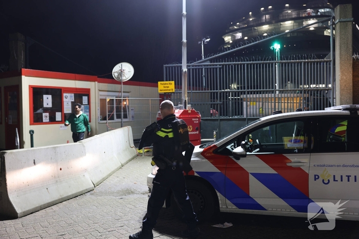 Steekincident op vluchtelingenboot leidt tot gewonde