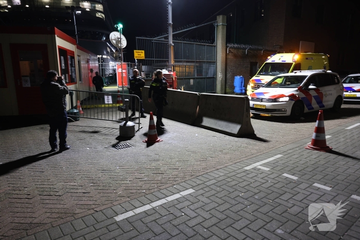 Steekincident op vluchtelingenboot leidt tot gewonde