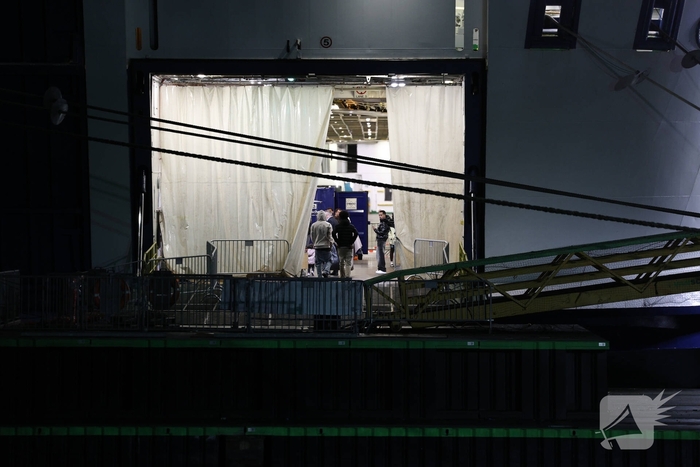 Steekincident op vluchtelingenboot leidt tot gewonde