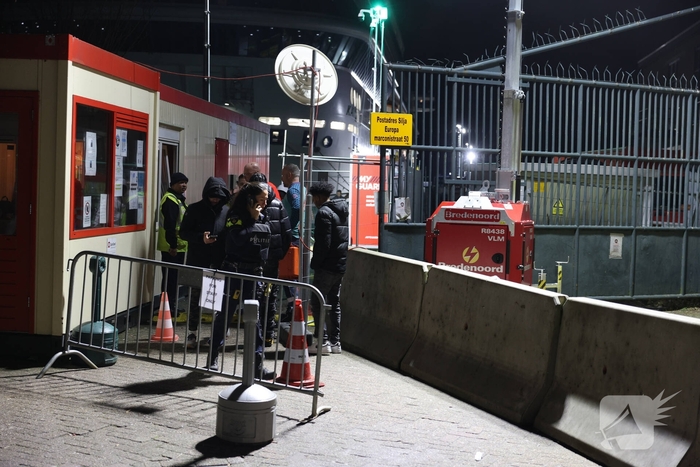 Steekincident op vluchtelingenboot leidt tot gewonde