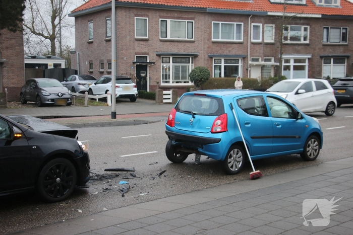 Kettingbotsing met drie voertuigen