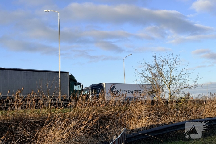 Defecte vrachtwagen veroorzaakt verkeershinder