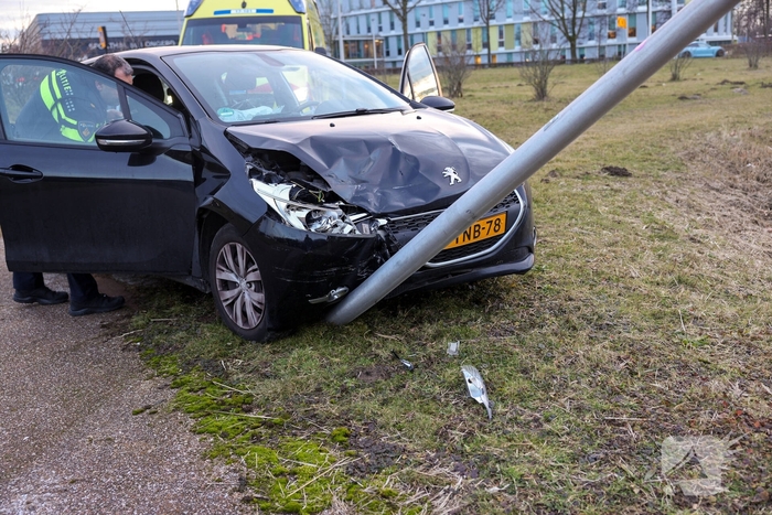 Bestuurder raakt onwel tijdens rijden