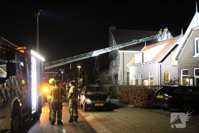 Schoorsteenbrand in woning trekt veel bekijks