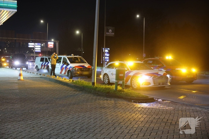 Aanrijding tussen twee voertuigen bij benzinepomp