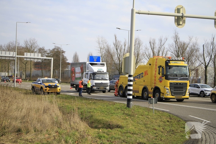 Vrachtwagenstoring veroorzaakt lichte verkeershinder