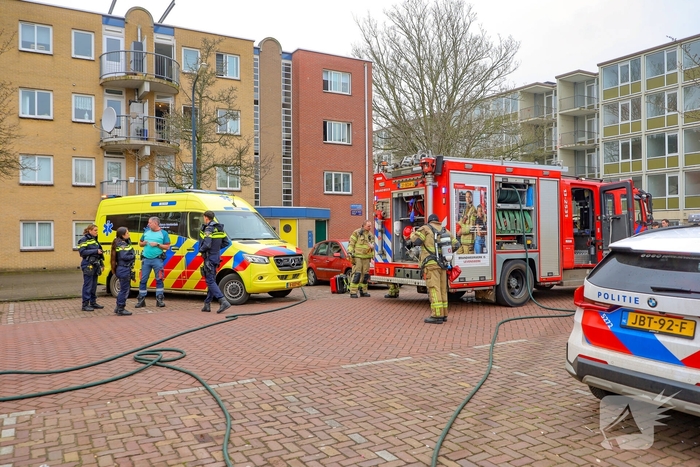 Woningbrand leidt tot rookinhalatie